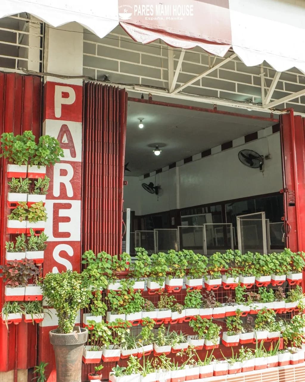 The Original Pares Mami House - España Branch